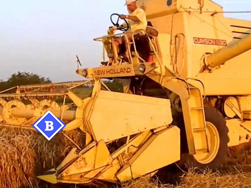 Bayram Bulutoğulları - New Holland 1530 Biçerdöver